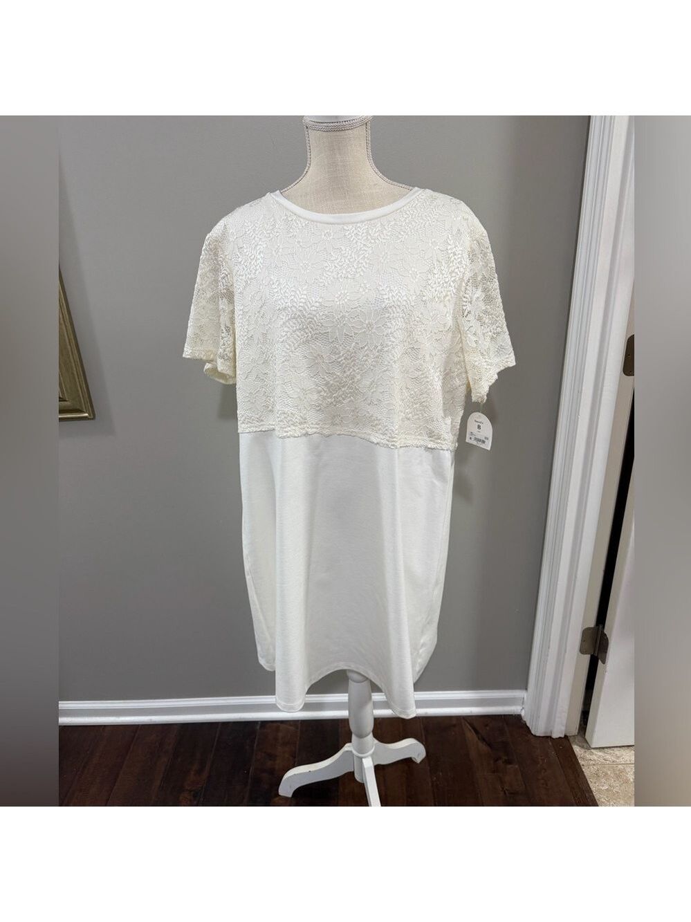 NWT ARULA Ivory Lace Yoke Midi Dress. Size 2X